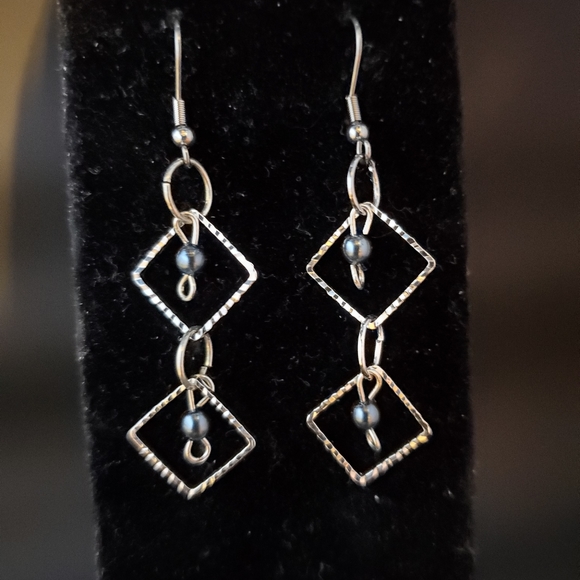 Hand made Earrings - Picture 3 of 3